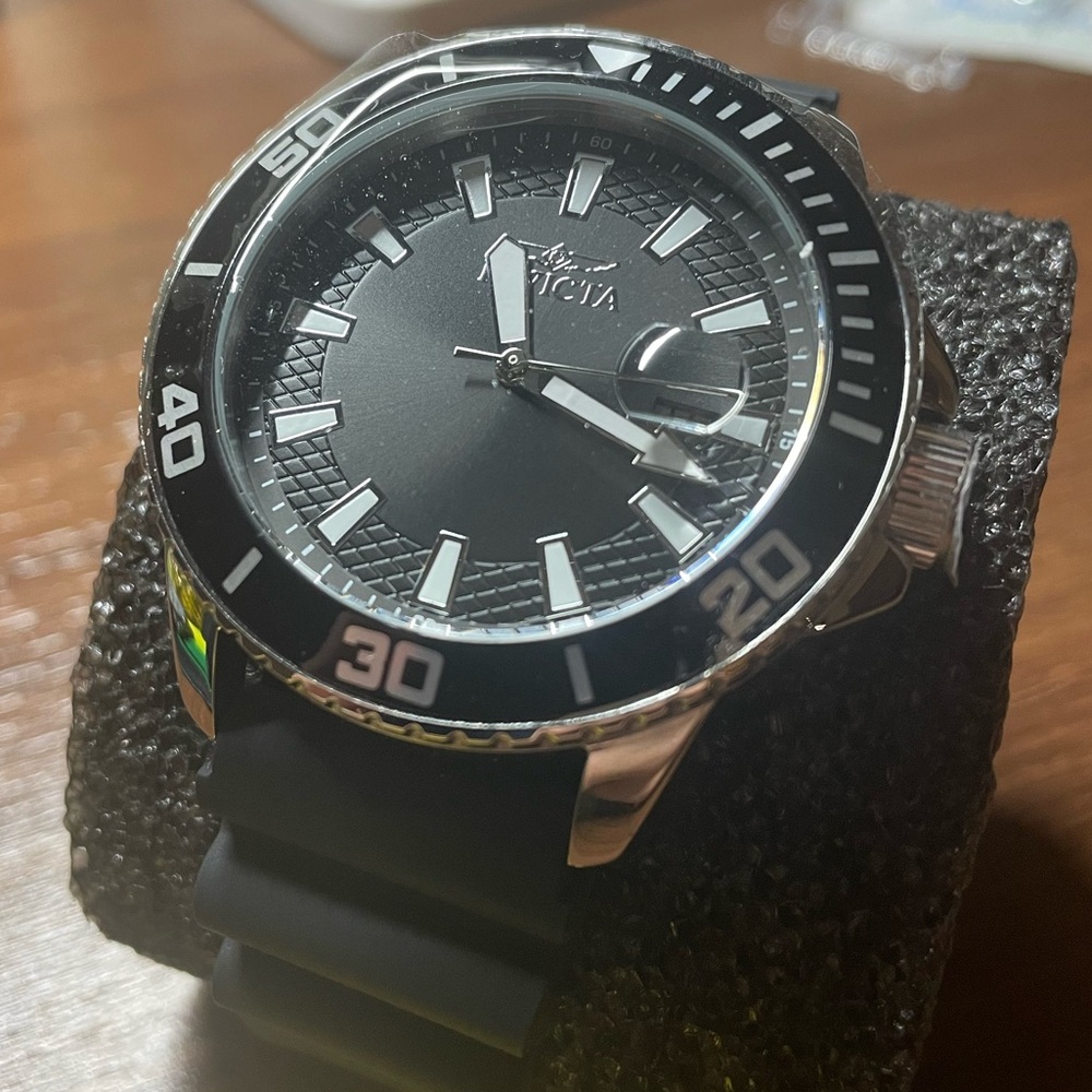 *Brand New* Black Invicta Pro Diver Watch